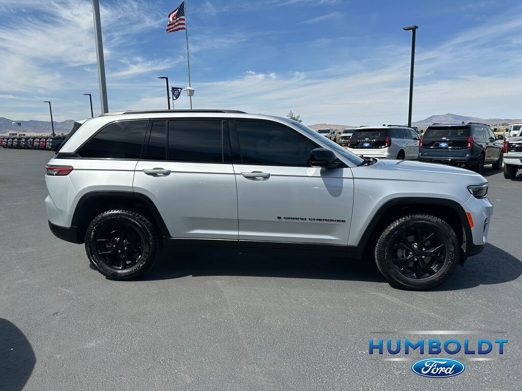 Certified 2024 Jeep Grand Cherokee Laredo SUV