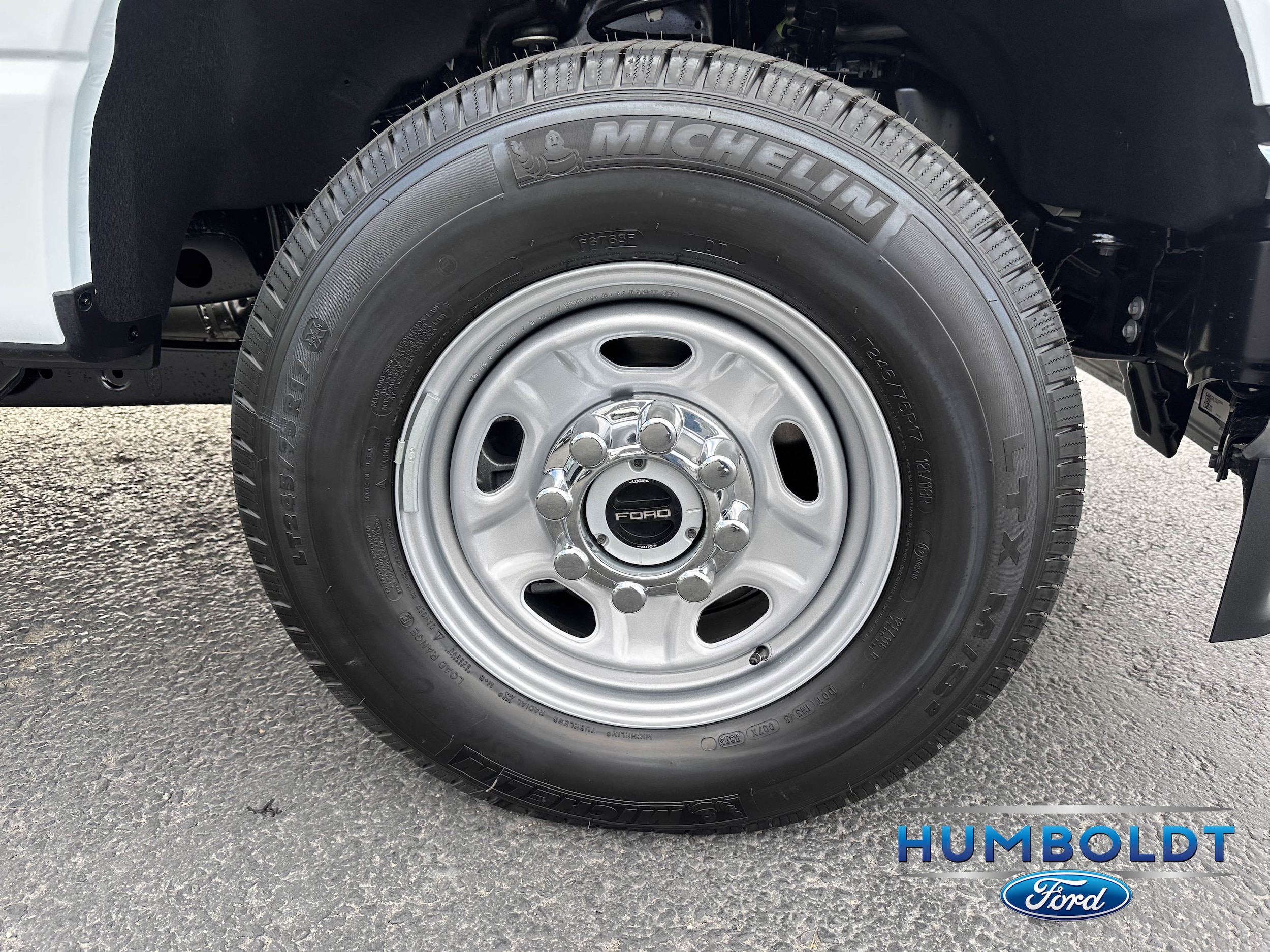 2026 Ford F-350 Super Duty XL - Photo 9