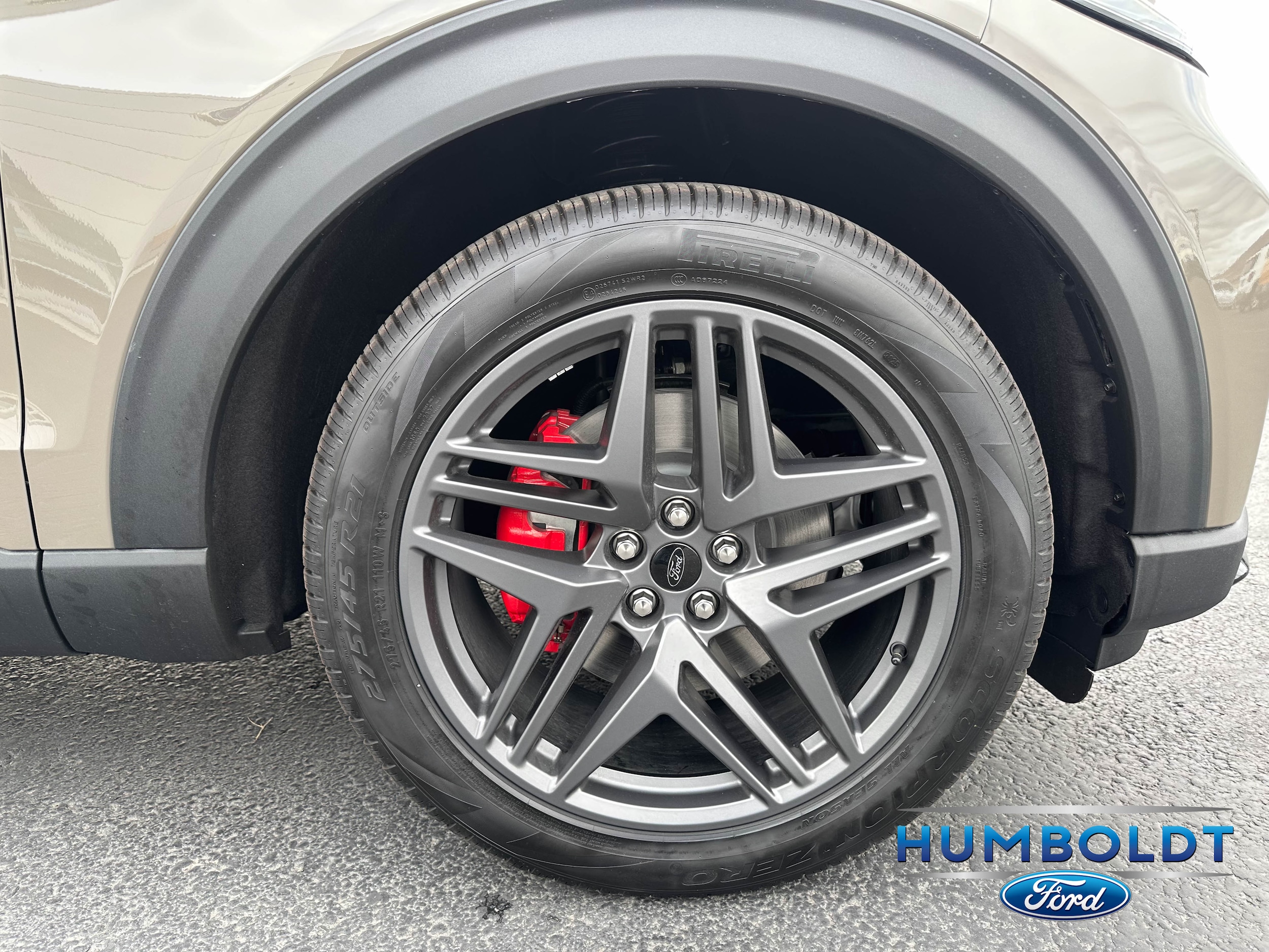 2026 Ford Explorer ST - Photo 9
