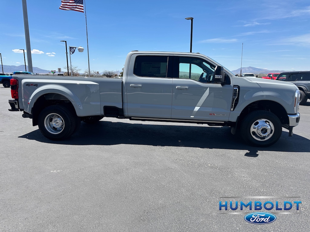 New 2026 Ford Super Duty F-350® Lariat® TRUCK