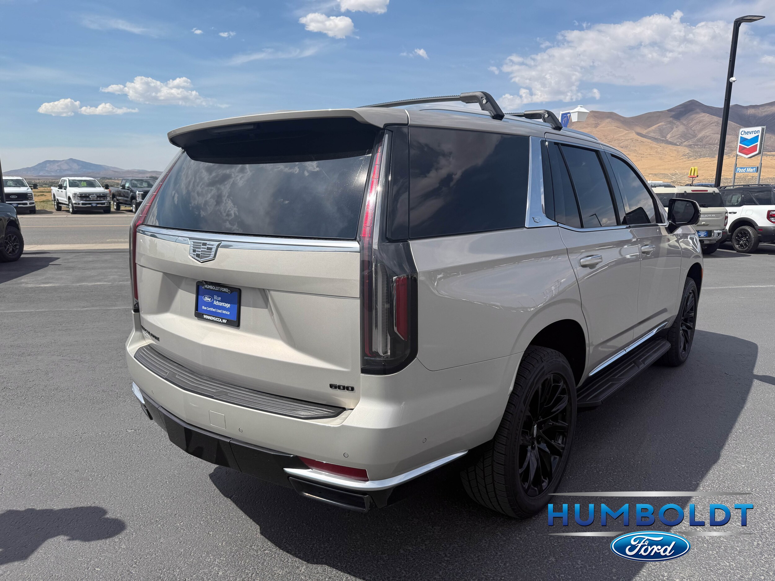 2023 Cadillac Escalade Premium Luxury Platinum photo 4