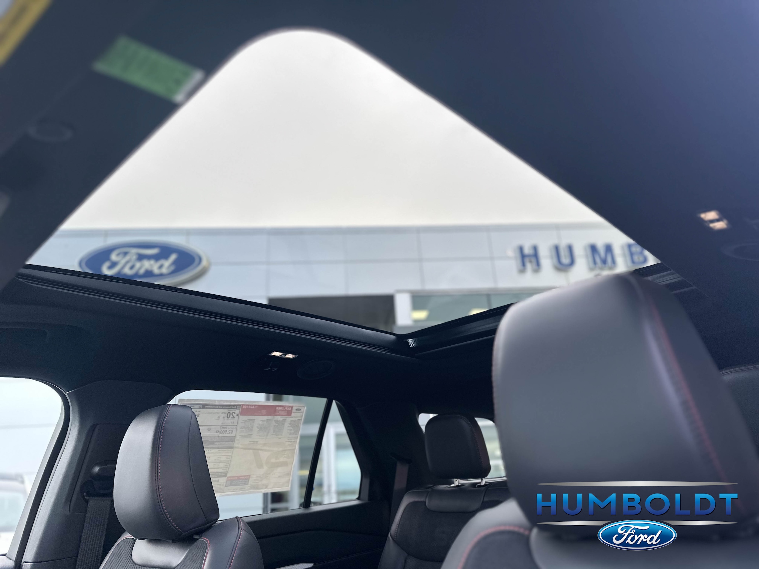 2026 Ford Explorer ST - Photo 32