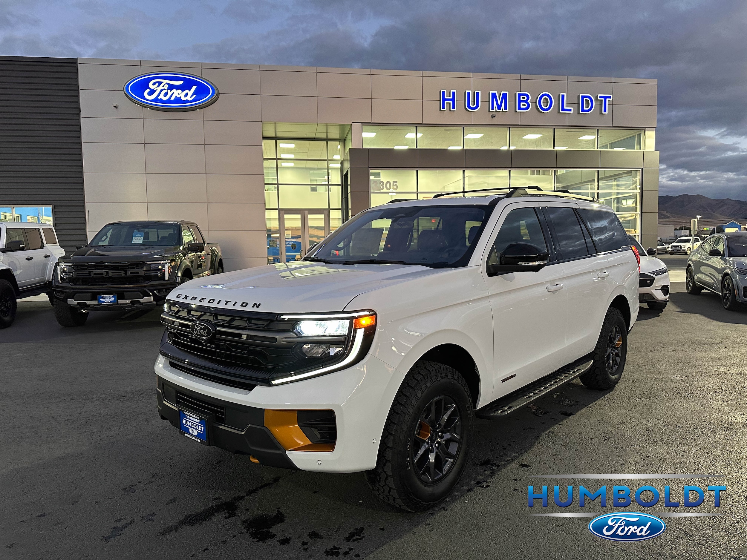 2025 Ford Expedition Tremor's photo