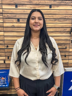 Staff member Anais Rodriguez from ID_5a864eb38a3c