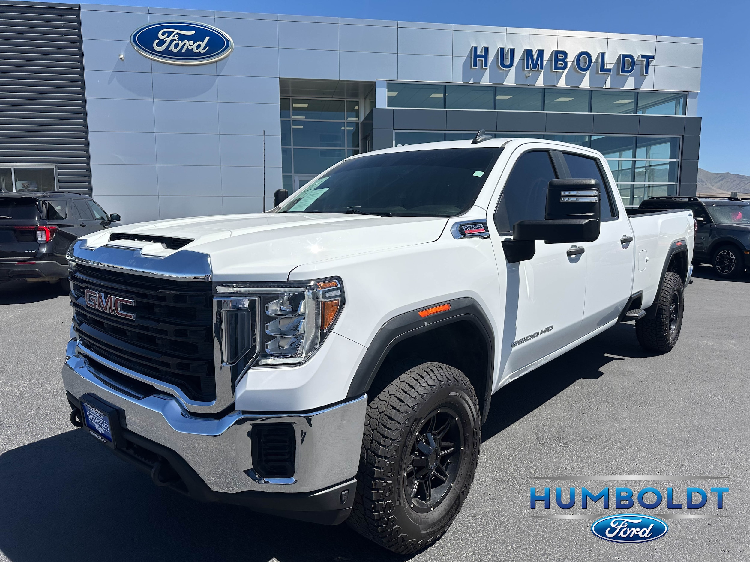2022 GMC Sierra 4WD Crew Cab Standard Box Pro's photo