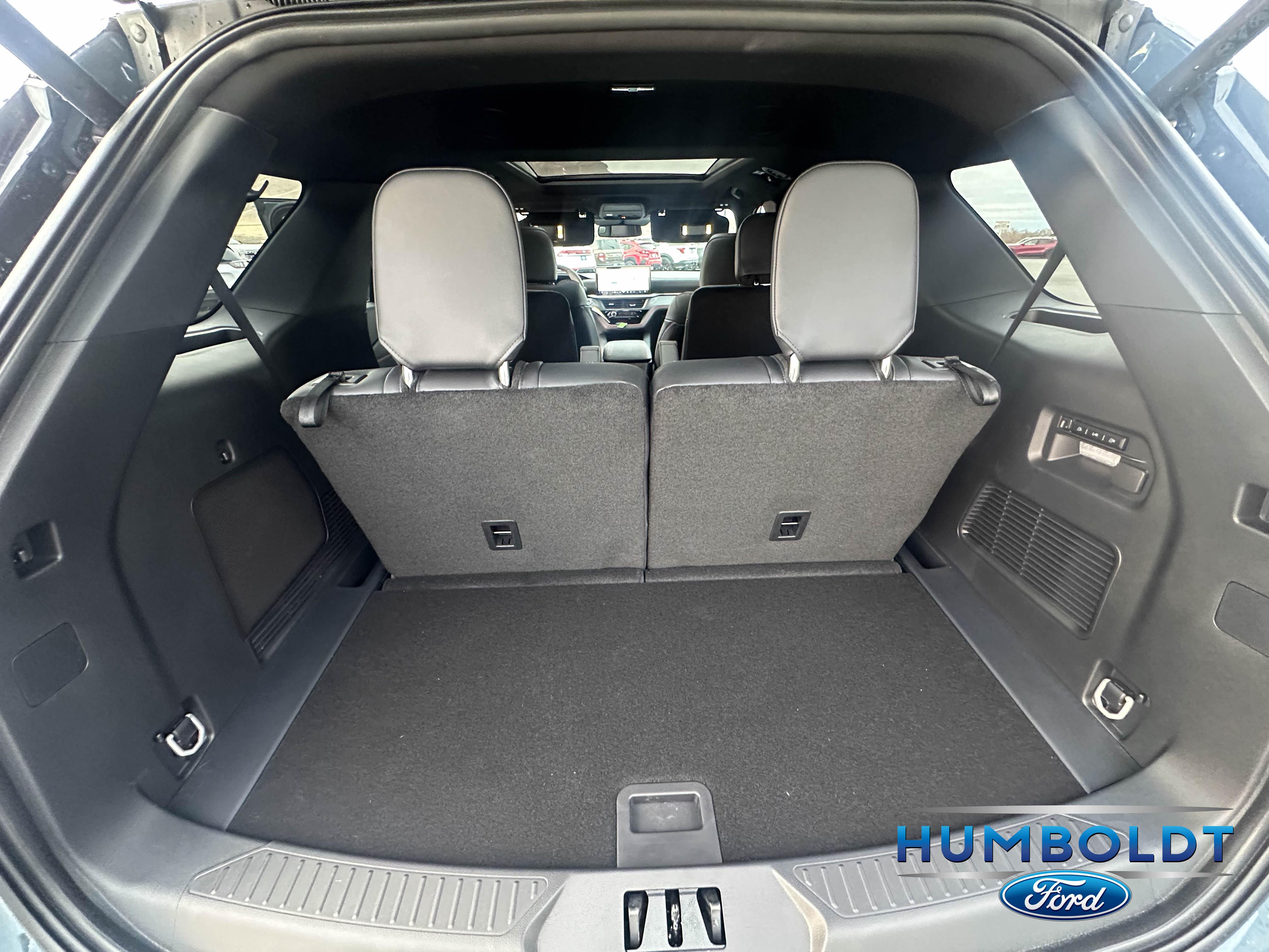 2026 Ford Explorer ST - Photo 34
