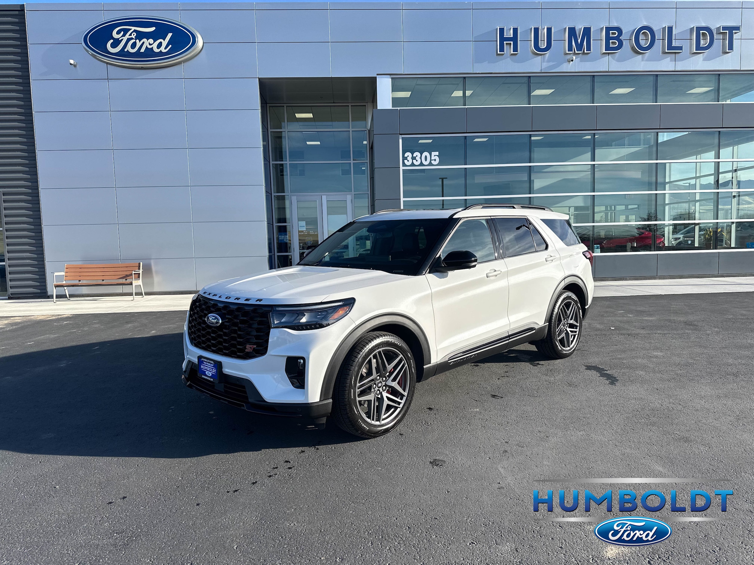 2025 Ford Explorer ST's photo