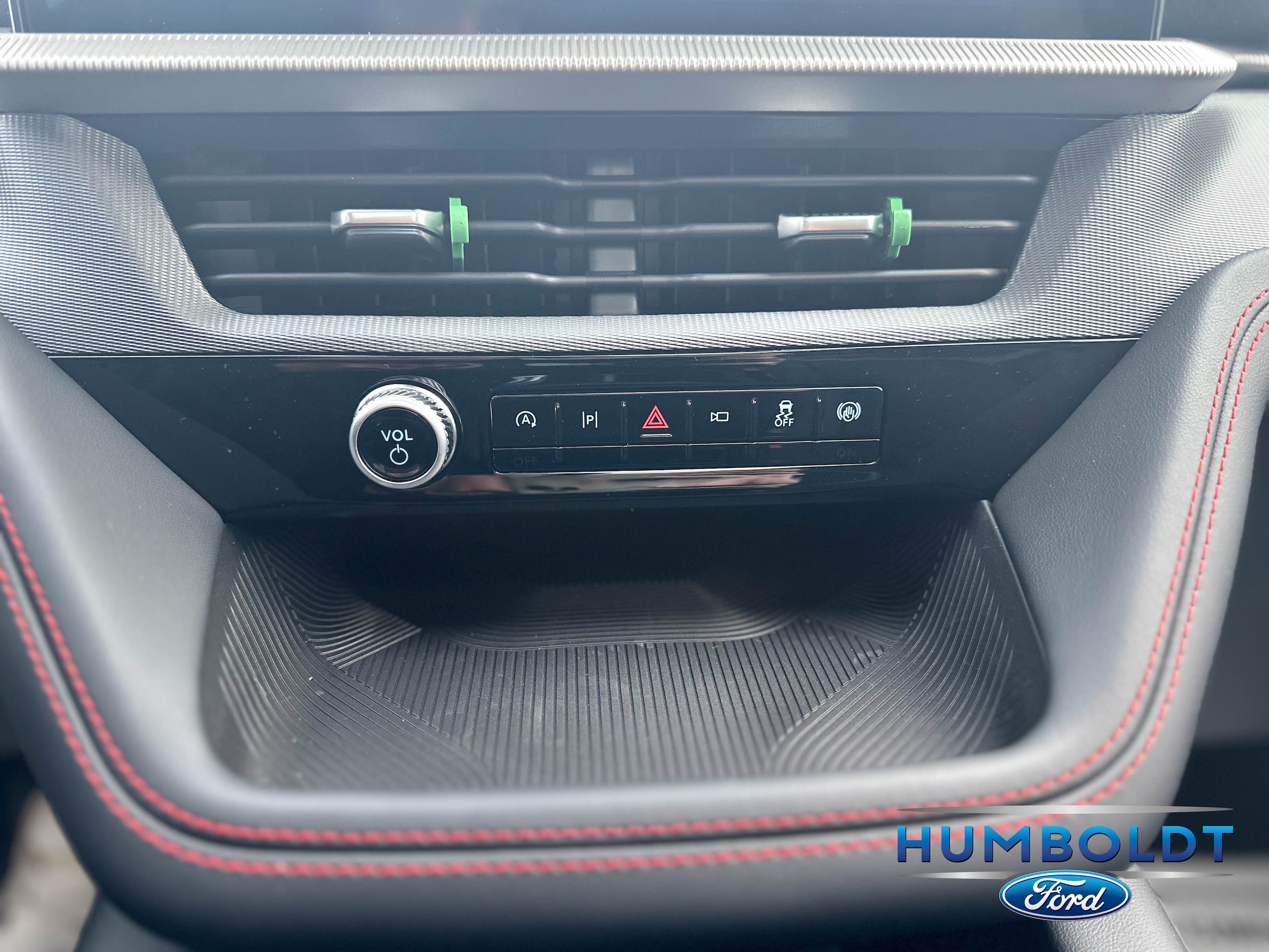 2026 Ford Explorer ST - Photo 25