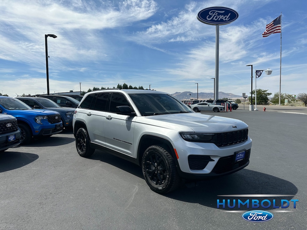Certified 2024 Jeep Grand Cherokee Laredo SUV