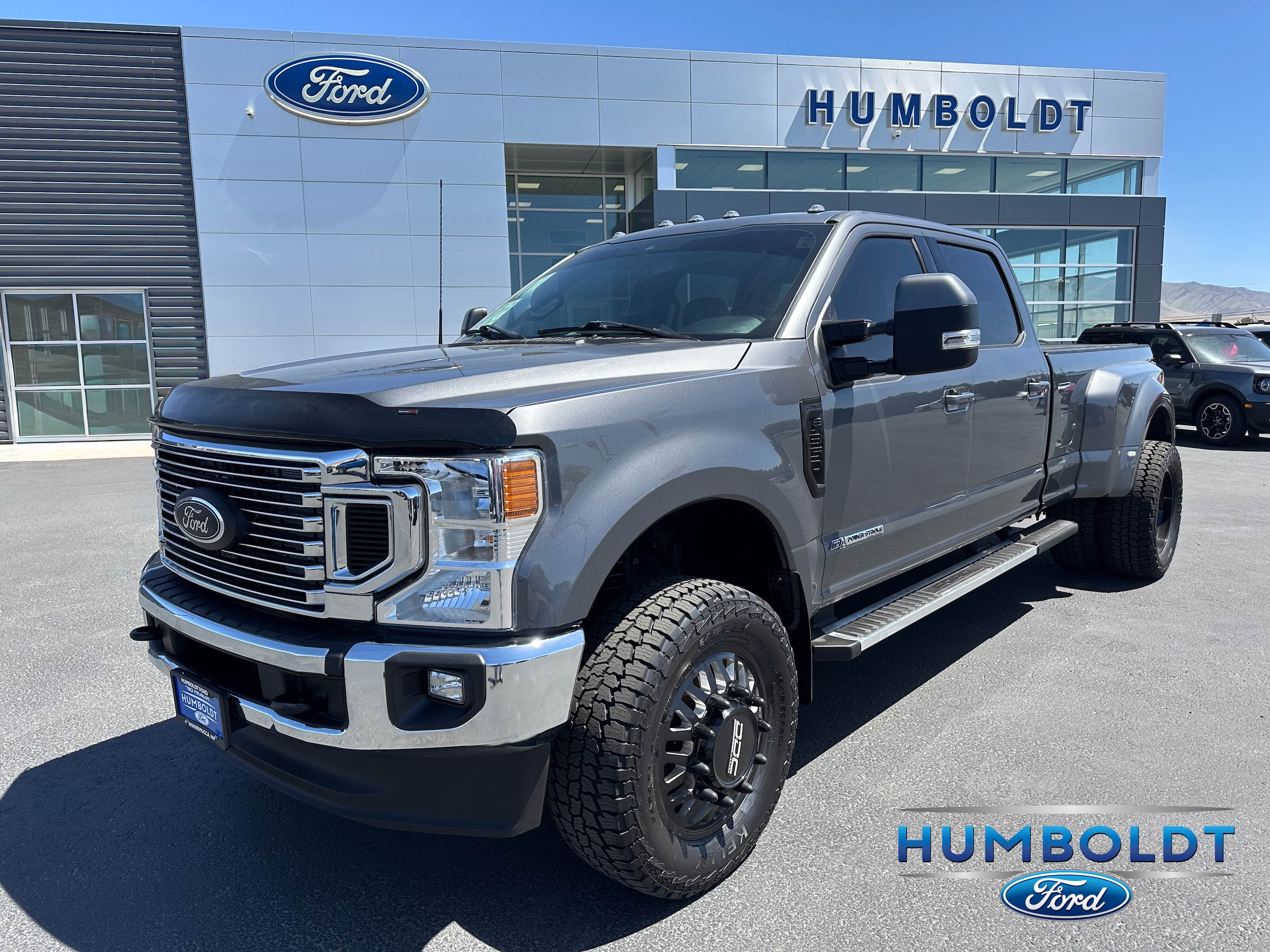 2022 Ford F-350 Lariat 4x4 Crew Cab 8' Box DRW's photo