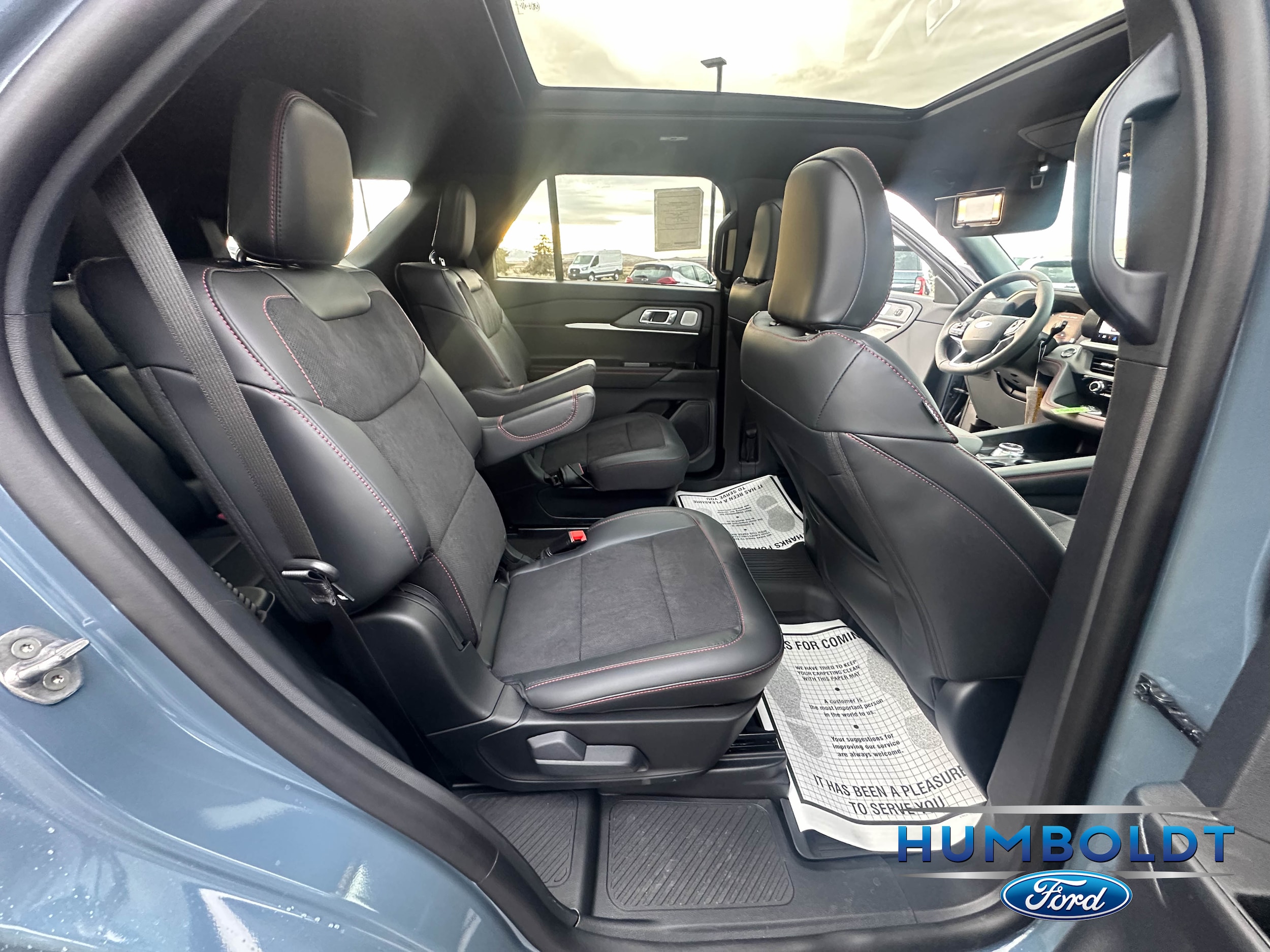 2026 Ford Explorer ST - Photo 29