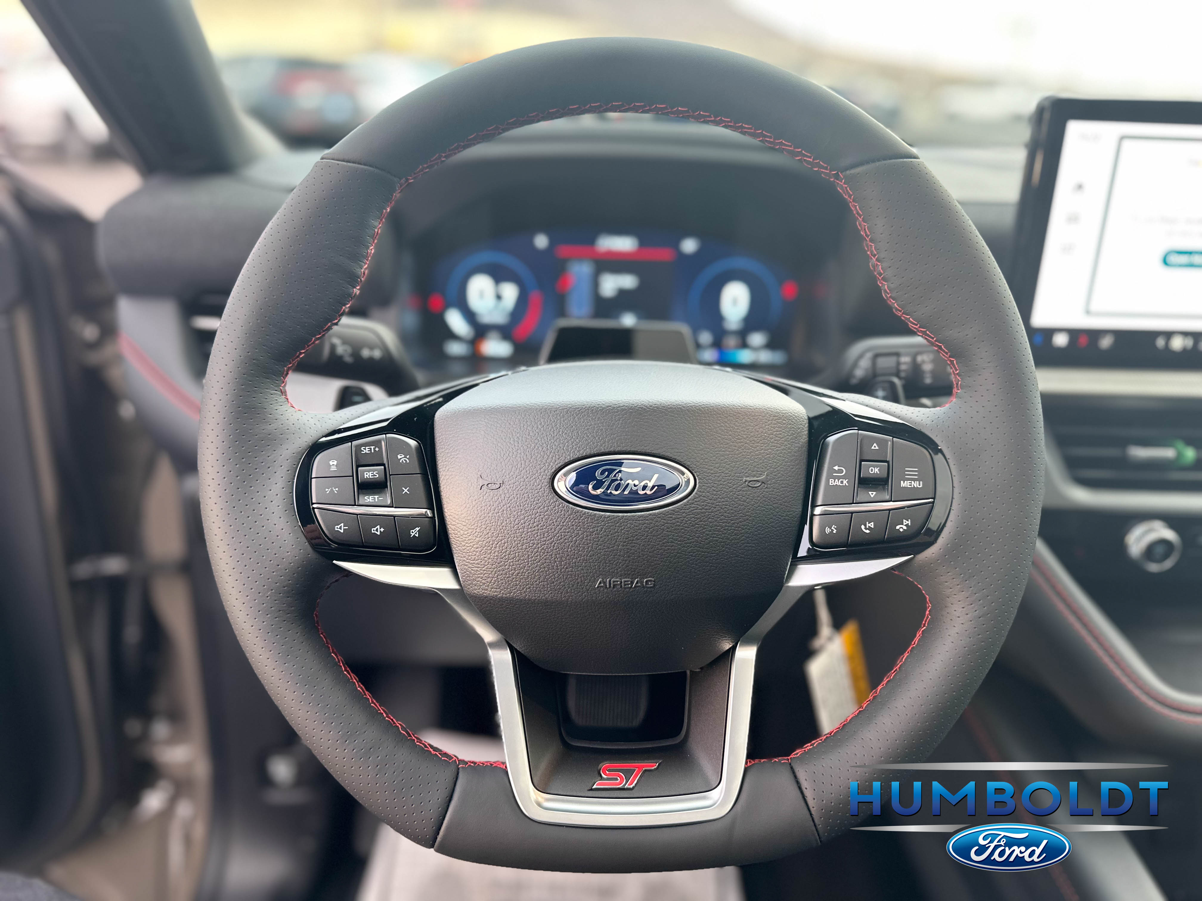 2026 Ford Explorer ST - Photo 21