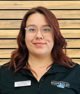 Staff member Diana Ramirez from ID_5a864eb38a3c