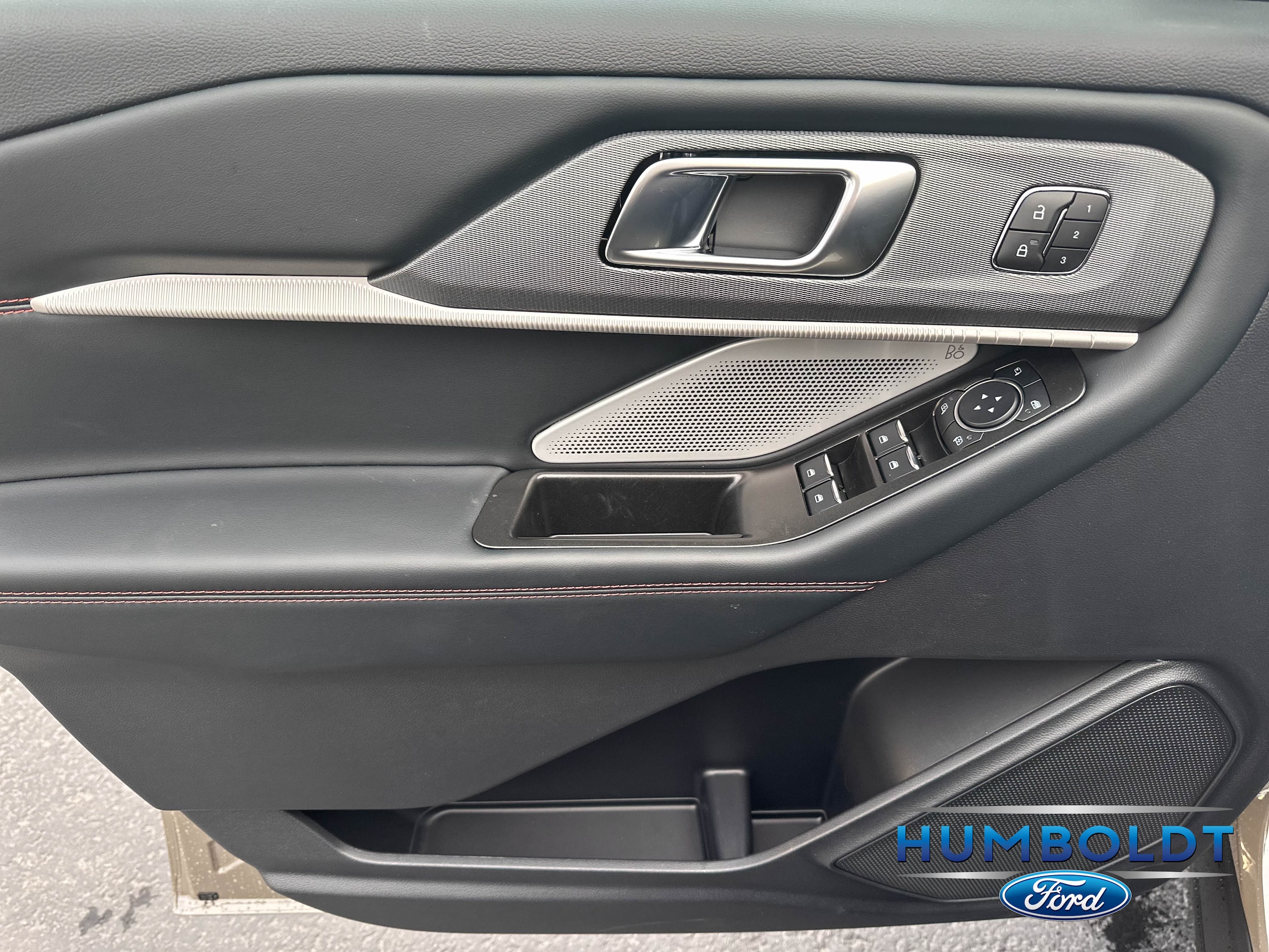 2026 Ford Explorer ST - Photo 13