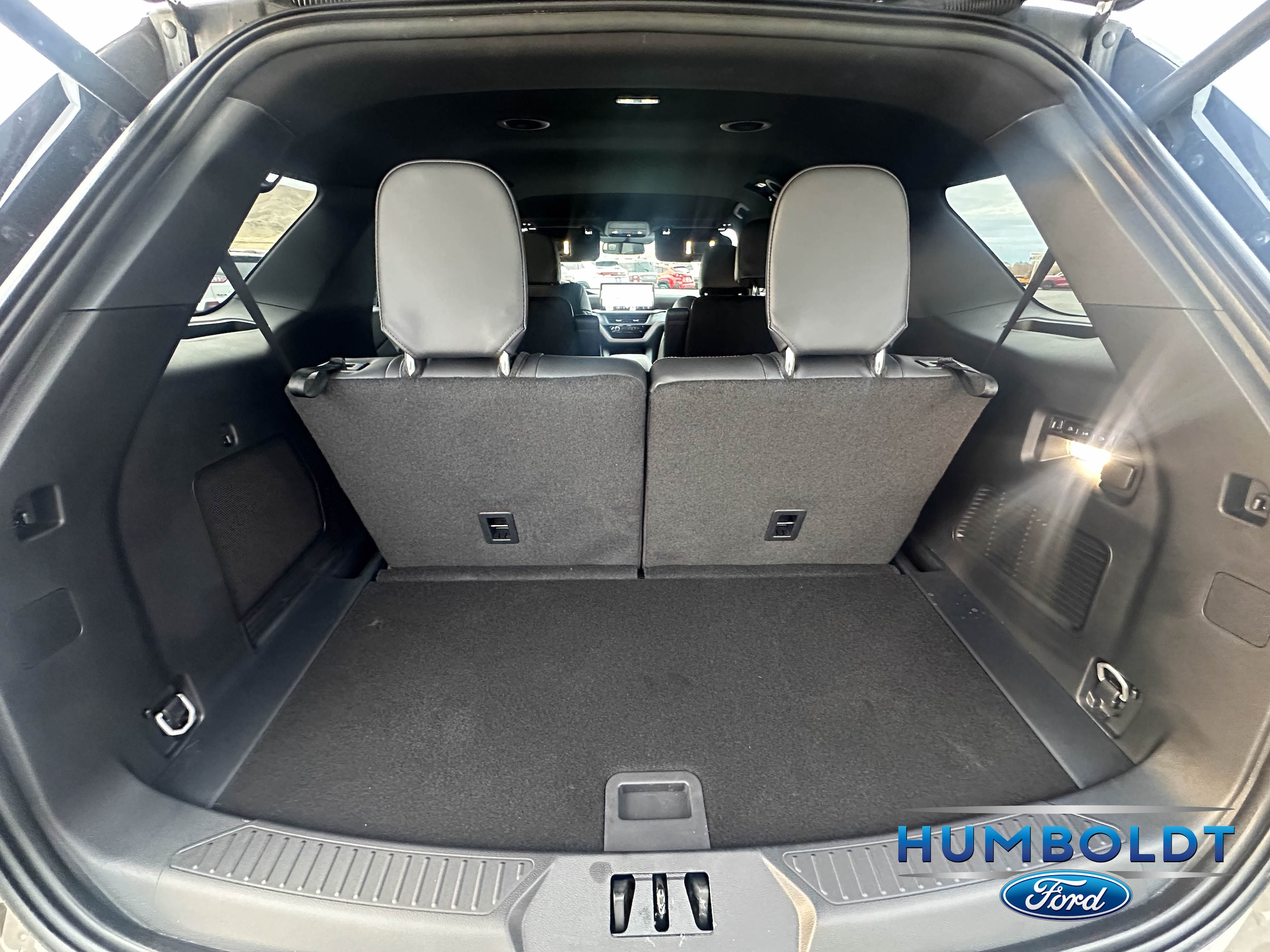 2026 Ford Explorer ST - Photo 33