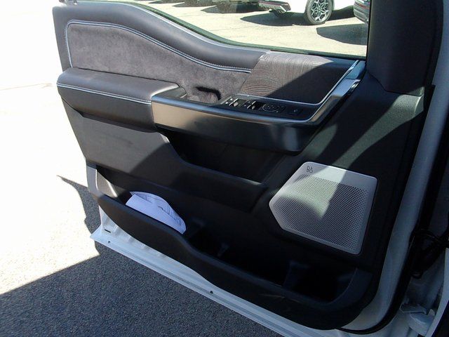 2025 Ford F-350 Super Duty Platinum - Photo 41