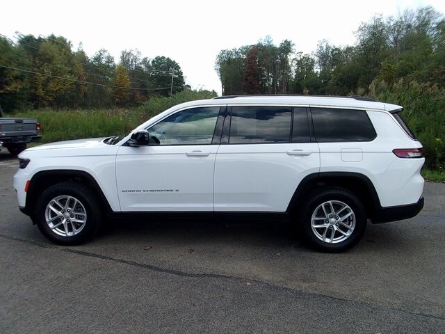 2022 Jeep Grand Cherokee Laredo photo 4