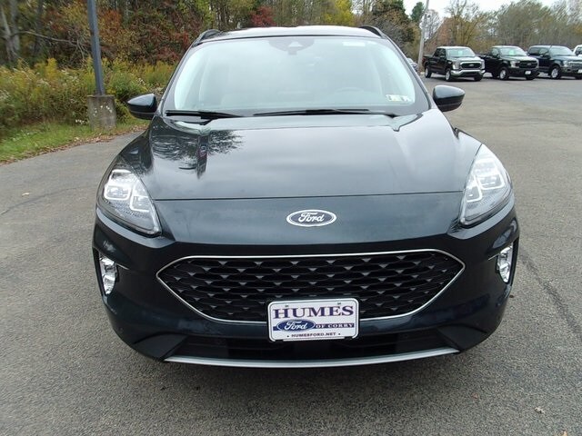 2022 Ford Escape Titanium photo 2