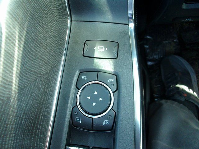 2025 Ford F-350 Super Duty Platinum - Photo 40