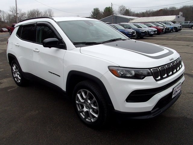 2022 Jeep Compass Latitude Lux's photo