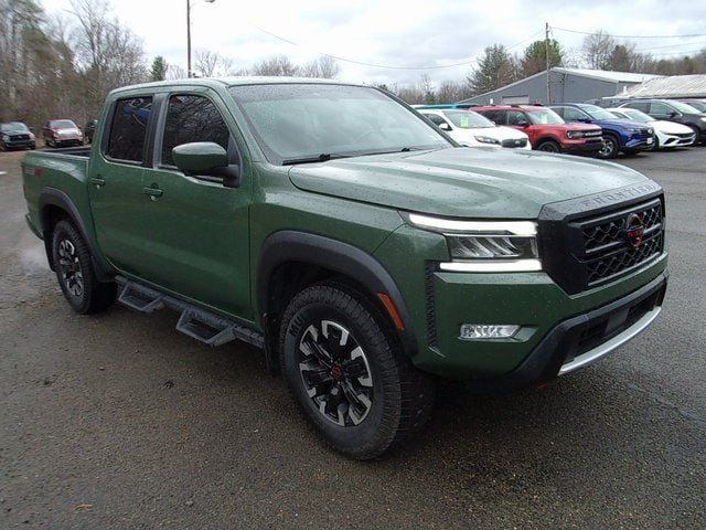 2022 Nissan Frontier PRO-4X Crew Cab 4X4's photo