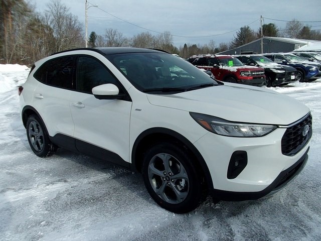 2026 Ford Escape ST-Line Select's photo