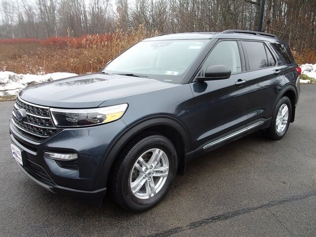 2022 Ford Explorer XLT photo 3