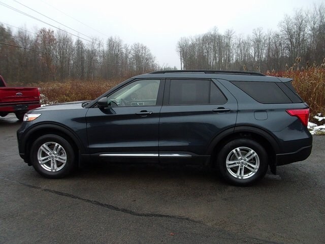 2022 Ford Explorer XLT photo 4