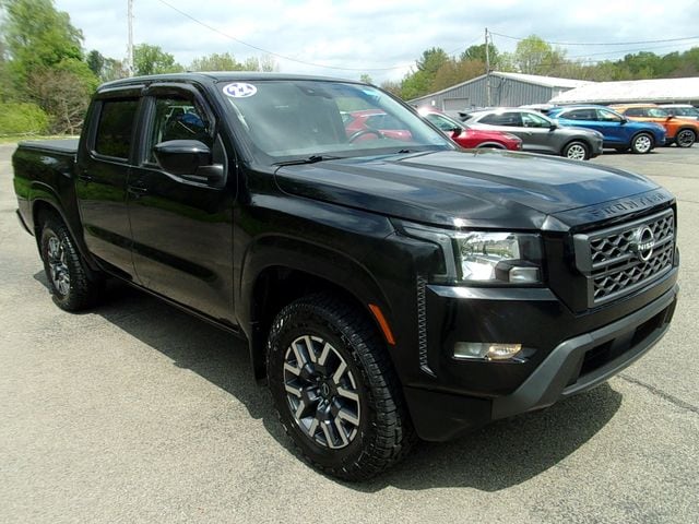 2022 Nissan Frontier SV Crew Cab 4X4 SWB's photo
