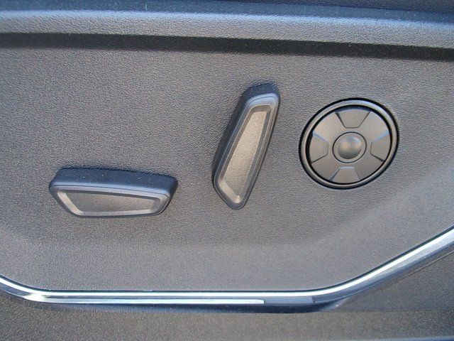 2025 Ford F-350 Super Duty Platinum - Photo 18