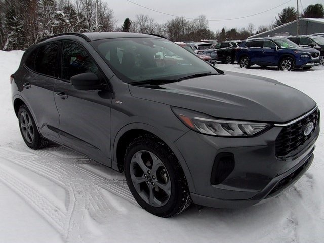 2023 Ford Escape ST-Line's photo