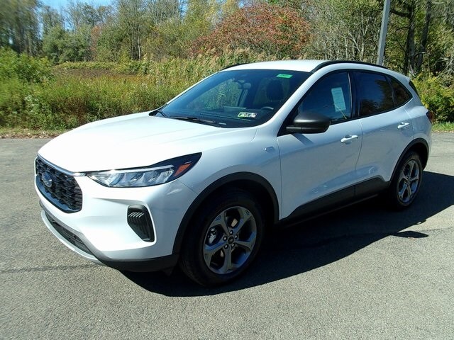 2026 Ford Escape ST-Line photo 3