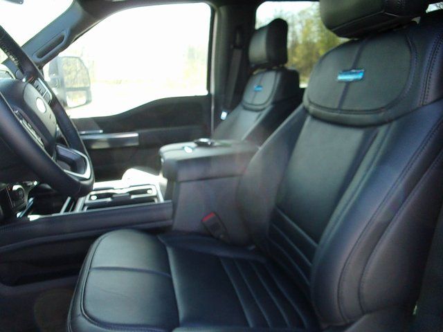 2025 Ford F-350 Super Duty Platinum - Photo 19