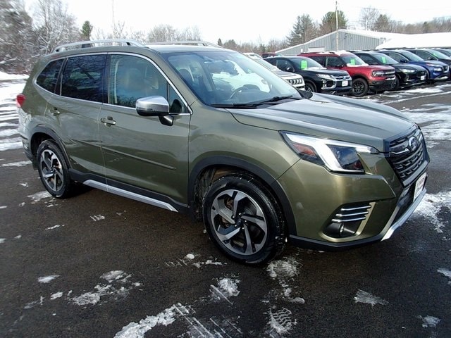 2023 Subaru Forester Touring's photo