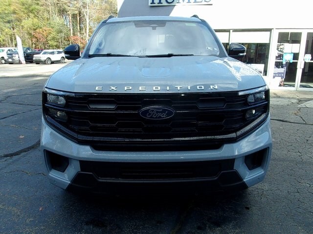 2025 Ford Expedition MAX photo 2