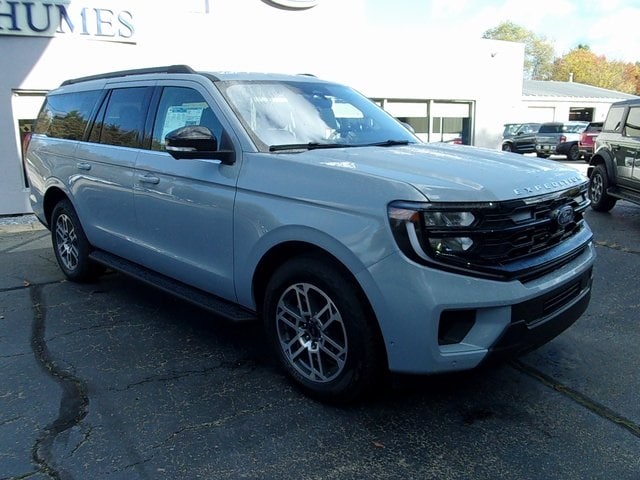 2025 Ford Expedition Active's photo