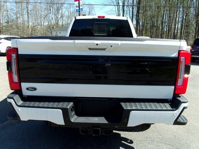 2025 Ford F-350 Super Duty Platinum - Photo 6