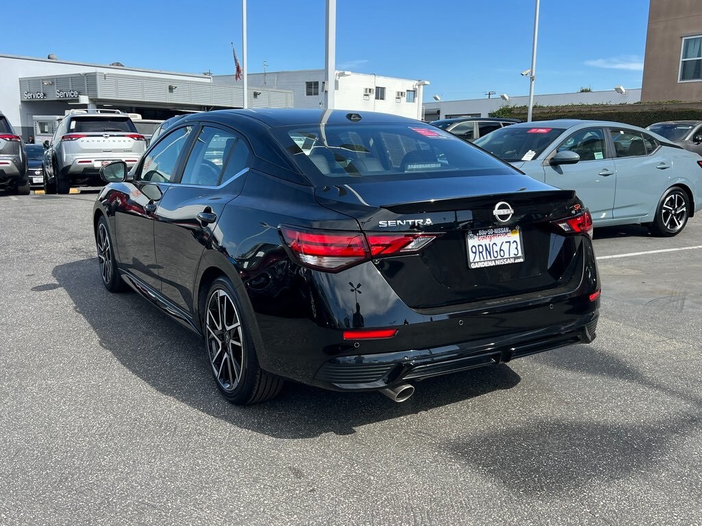 2025 Nissan Sentra SR photo 4