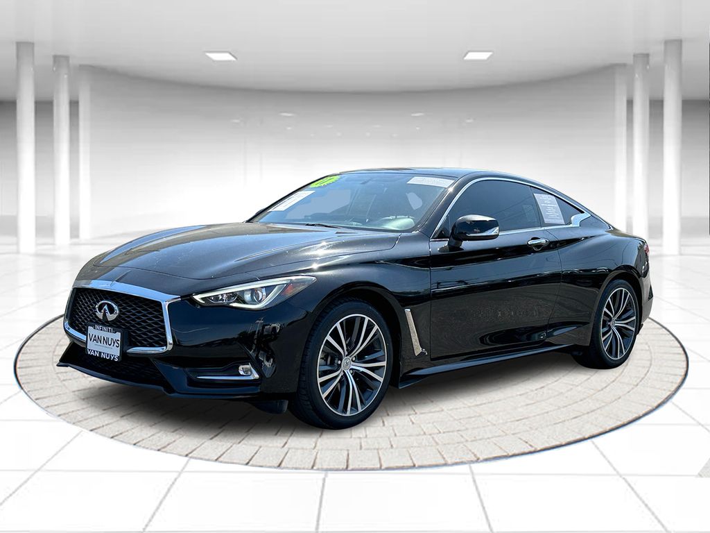 2017 INFINITI Q60 2.0t's photo