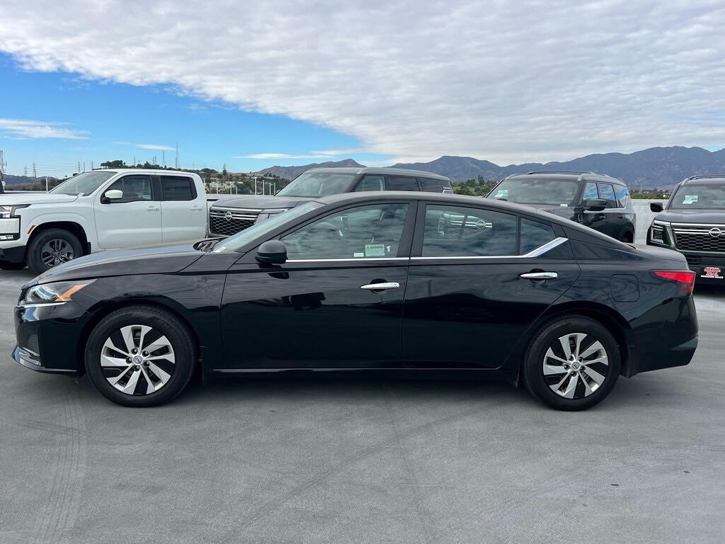 2025 Nissan Altima 2.5 S photo 2