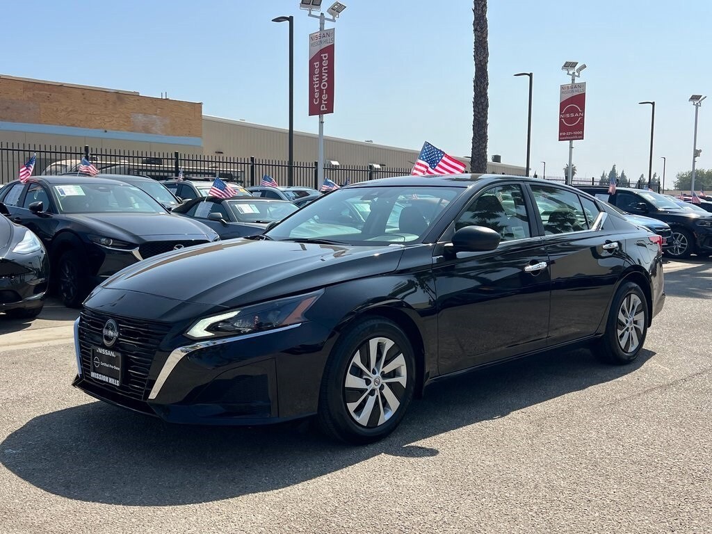 2025 Nissan Altima 2.5 S photo 2