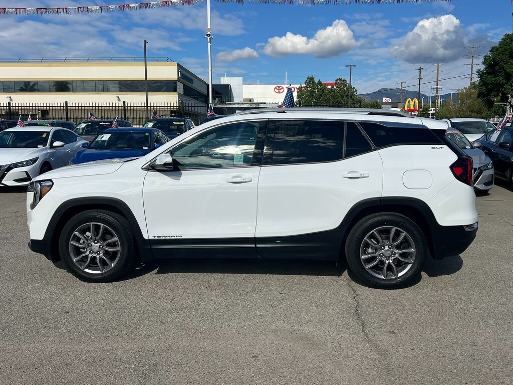 2024 Gmc Terrain SLT photo 3