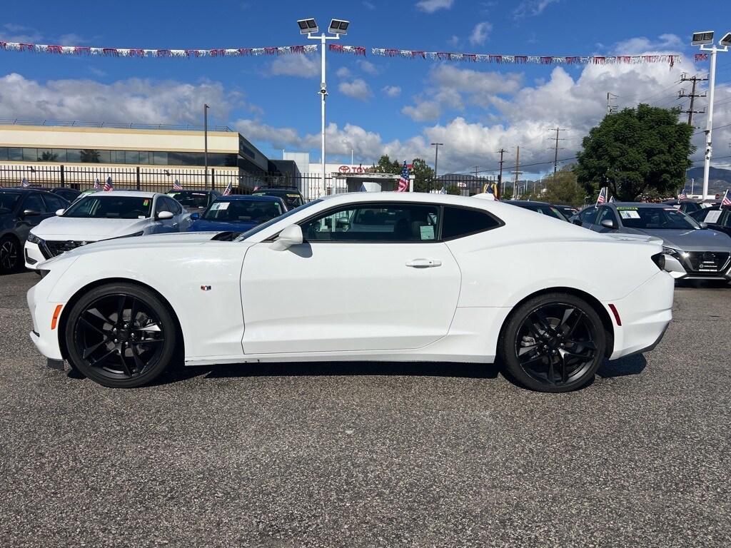 2023 Chevrolet Camaro 3LT photo 2