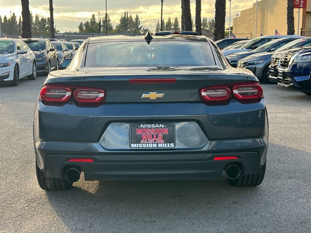 2023 Chevrolet Camaro 1LT photo 4