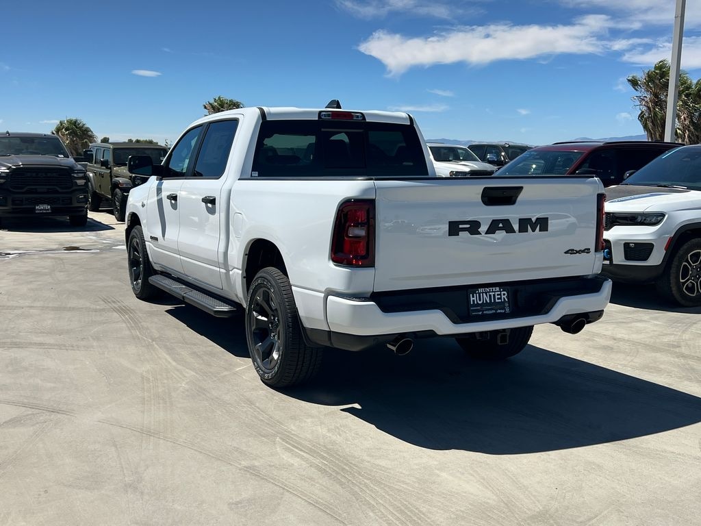 New 2026 Ram 1500 EXPRESS CREW CAB 4X4 5'7 BOX Pickup