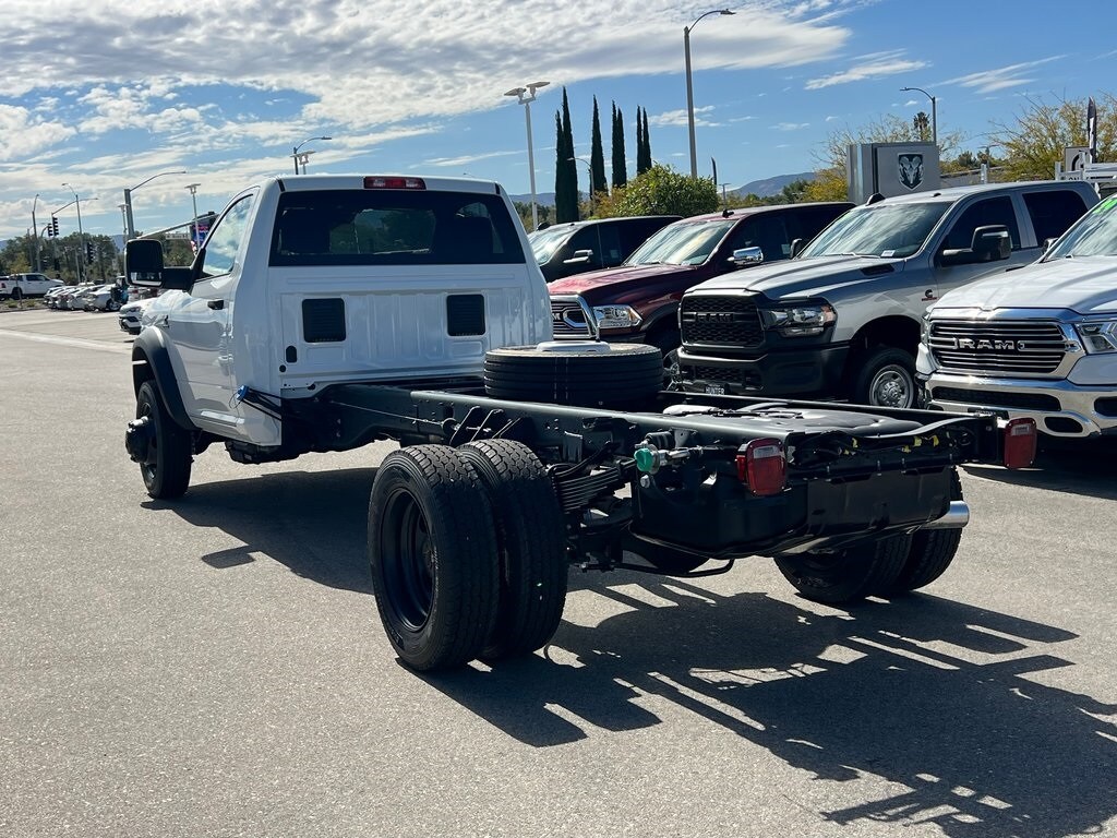 2026 Ram 5500 Tradesman photo 2