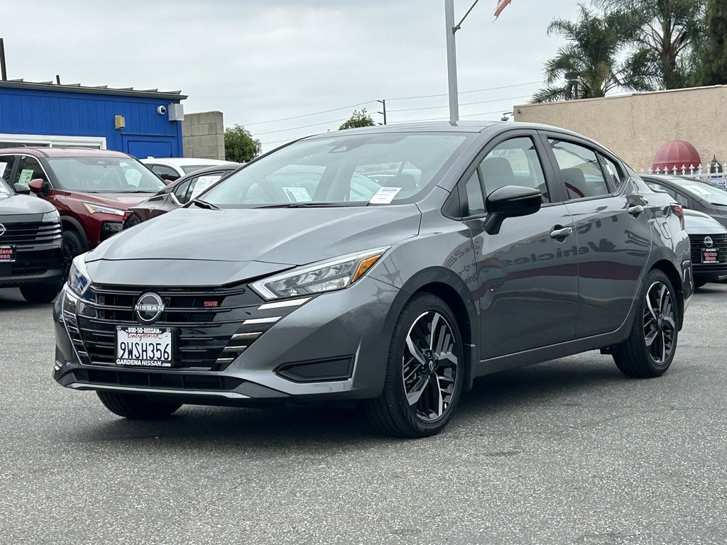 2025 Nissan Versa 1.6 SR CVT's photo