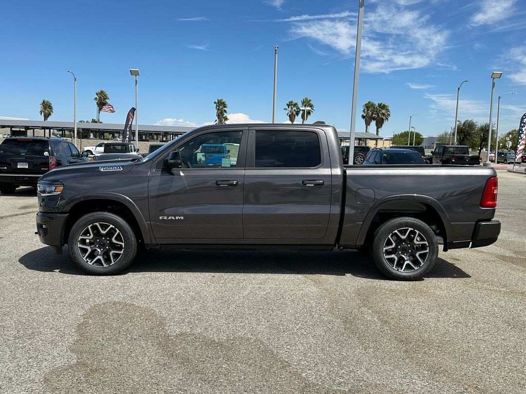 New 2026 Ram 1500 LARAMIE CREW CAB 4X4 5'7 BOX Pickup