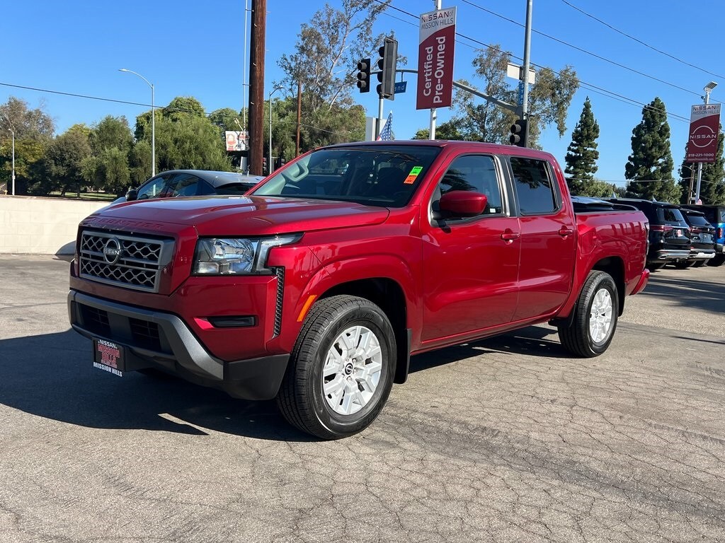 2022 Nissan Frontier SV photo 2