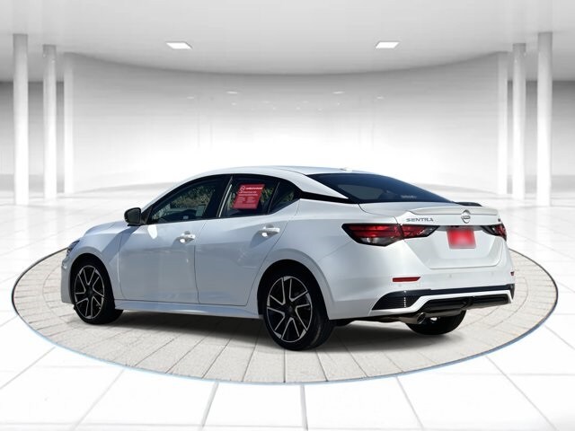 2025 Nissan Sentra SR photo 2